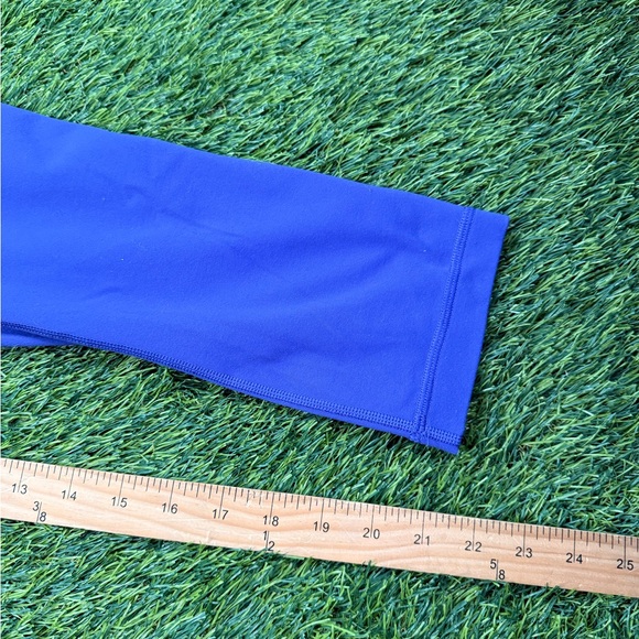 Lululemon Purple High Rise Capri Leggings Women’s Size 8 Yoga Athletic - Picture 5 of 6